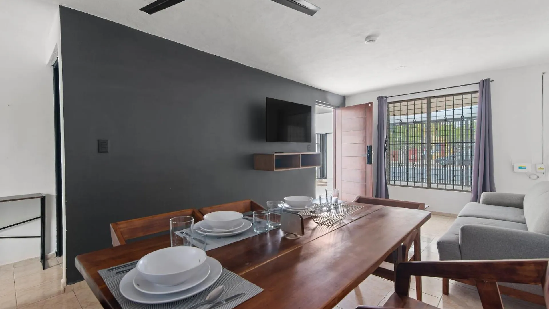 Elegante Casa Completa. Merida, Yucatan / House Mr 0*,