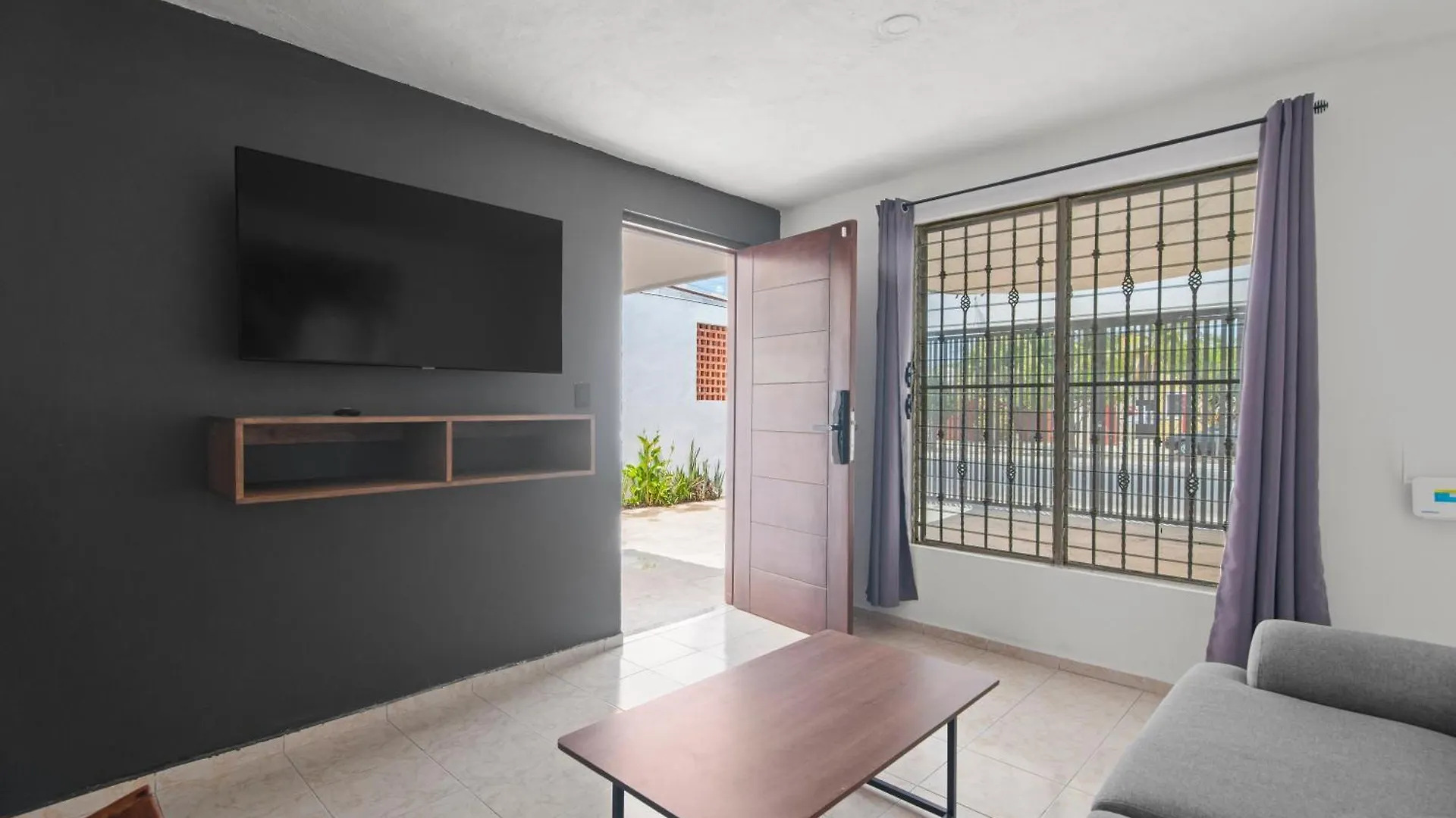 Elegante Casa Completa. Merida, Yucatan / House Mr